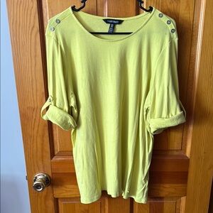 #18 - Ellen Tracy Yellow-Green Buttoned 3/4 Sleeve Blouse